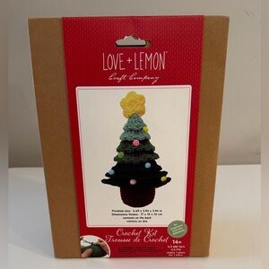 Love + Lemon Crochet Kit with Christmas Tree Design NWT